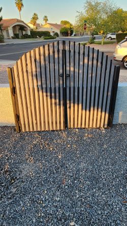 Dual Gate For Yard