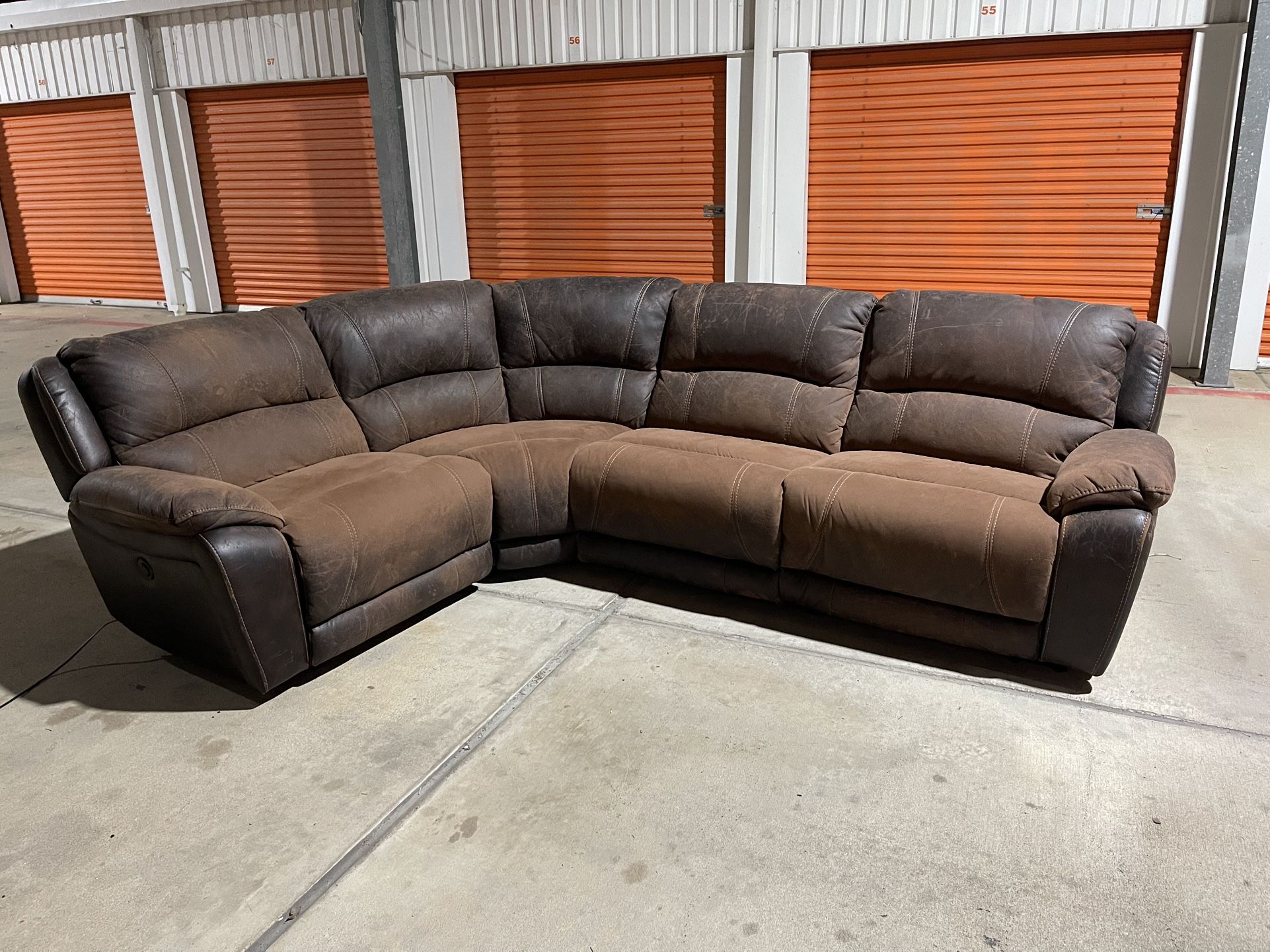 Recliner Sectional