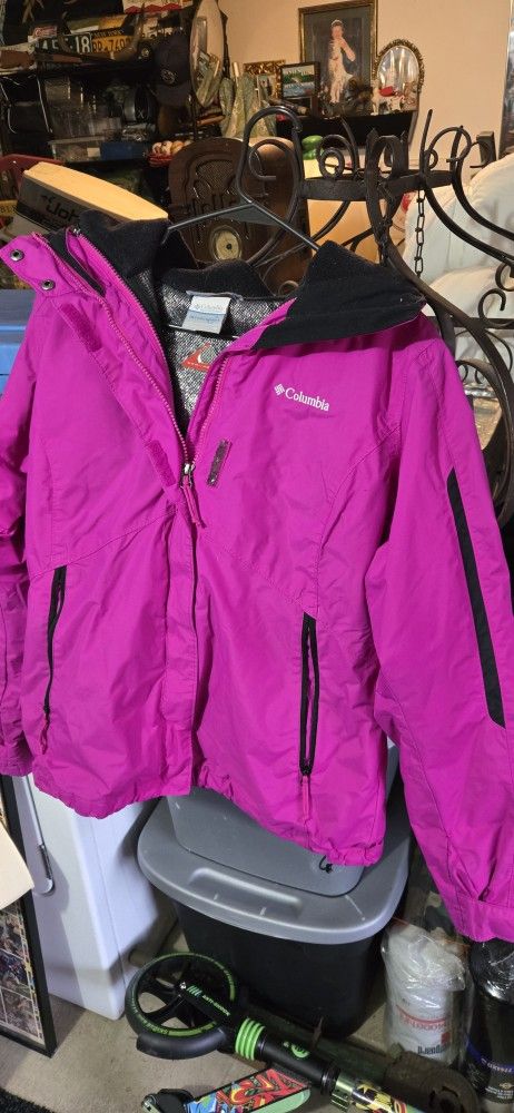 woman Columbia coat sz M