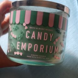 Bath And Body Works Candle (Discontinued Scent)