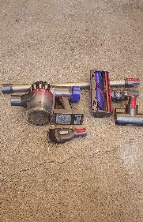 Dyson V8 Animal Vacuum