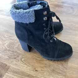Black Winter Boot Women Size 10