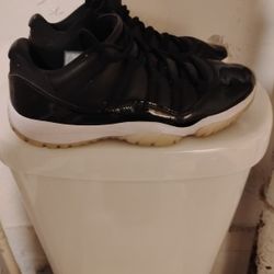 Jordan 11 Retro Low