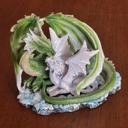 Aint It Nice Dragon Statue - Mother Protecting Baby Dragon Medieval 
Collectible Fantasy Figurine, 4.5 X 7 X 5.5 inches. Perfect shape, no 
chips or c