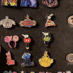 Disney Pins 