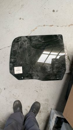 2009-2018/ Dodge RAM 1500 Passenger Side Rear Window