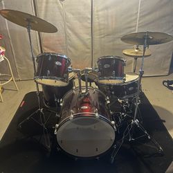 Burgundy Pearl Drum Set