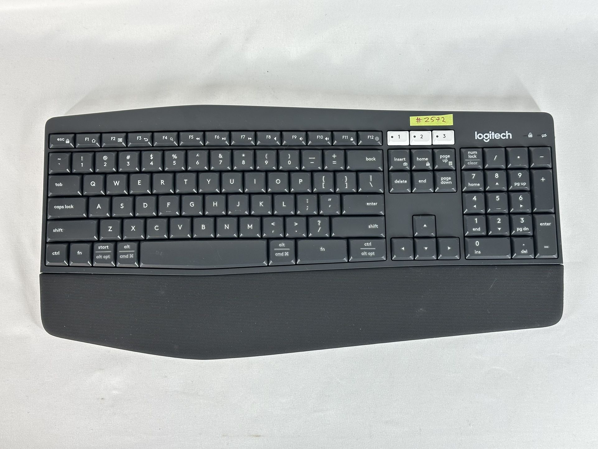 #2572 Logitech K850 Wireless Bluetooth PC Keyboard Black Padded Wrist Pad TESTED