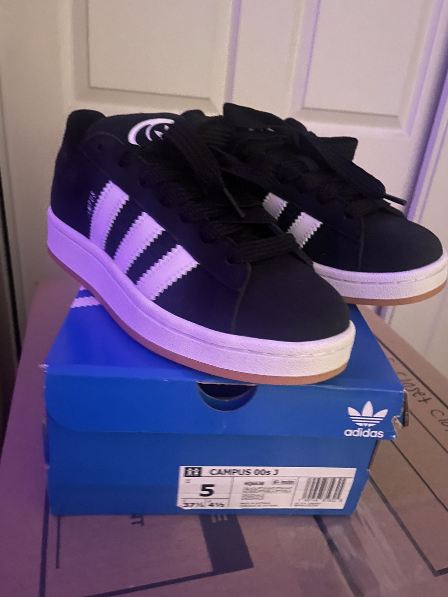 Brand New Adidas Campus 00s Size 5 Woman