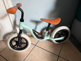 Kids balance bike