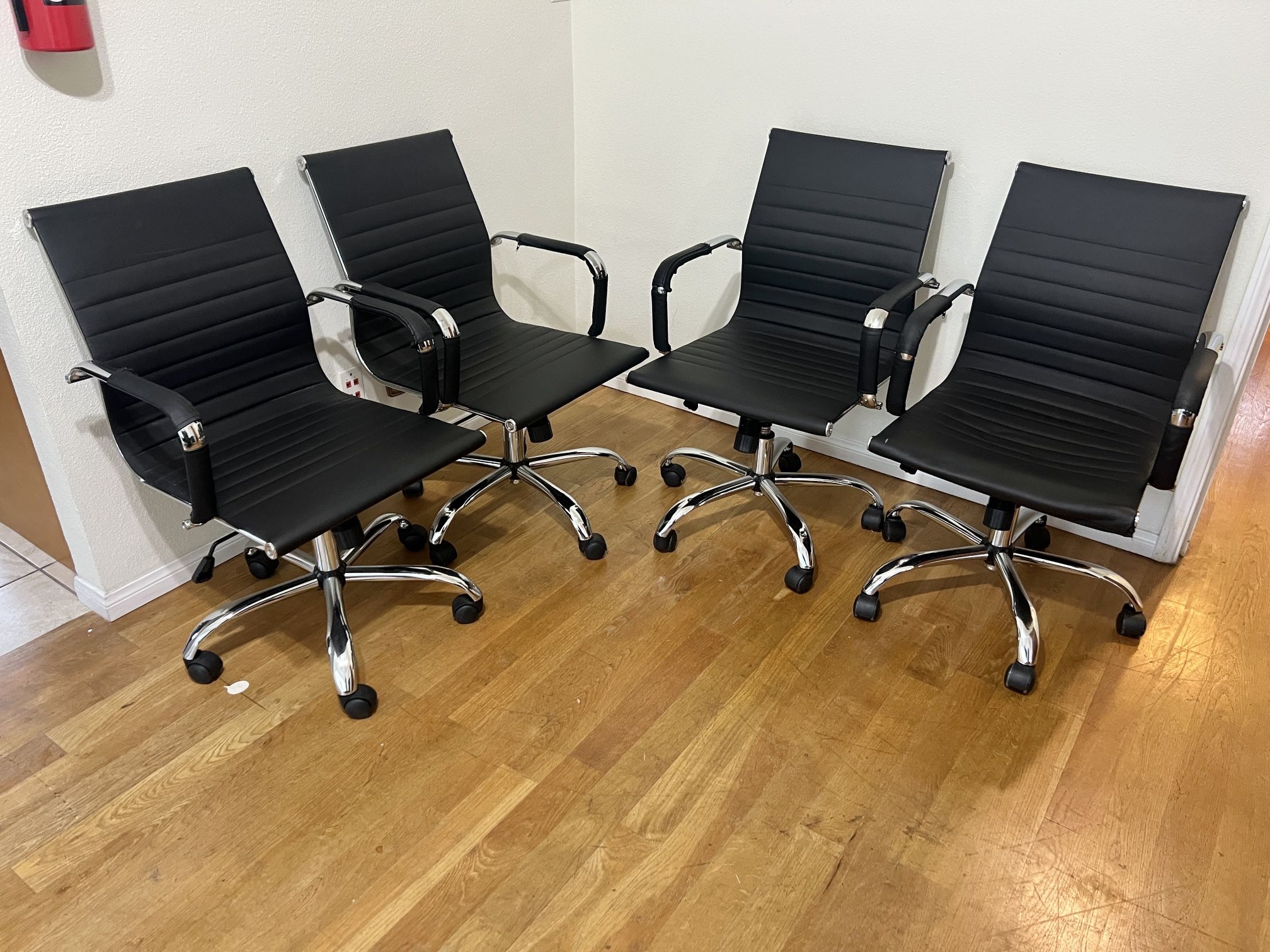 Black Leather Office Chairs