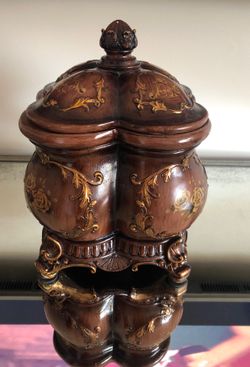 Jewelry box