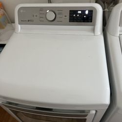 Selling a matching LG washer and dryer set (approx. 4 years old). Both are in great condition and work perfectly — no issues at all.  Large capacity w
