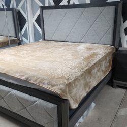 Jehoram grey finish wood grey linen padded headboard King bedroom set 