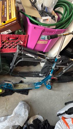 Razor kick scooter up to 260 lbs. 3 Blue 1 Red $35 ea obo