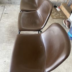 Selling 4 Bar Stools