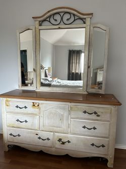 Queen Size Bedroom Set