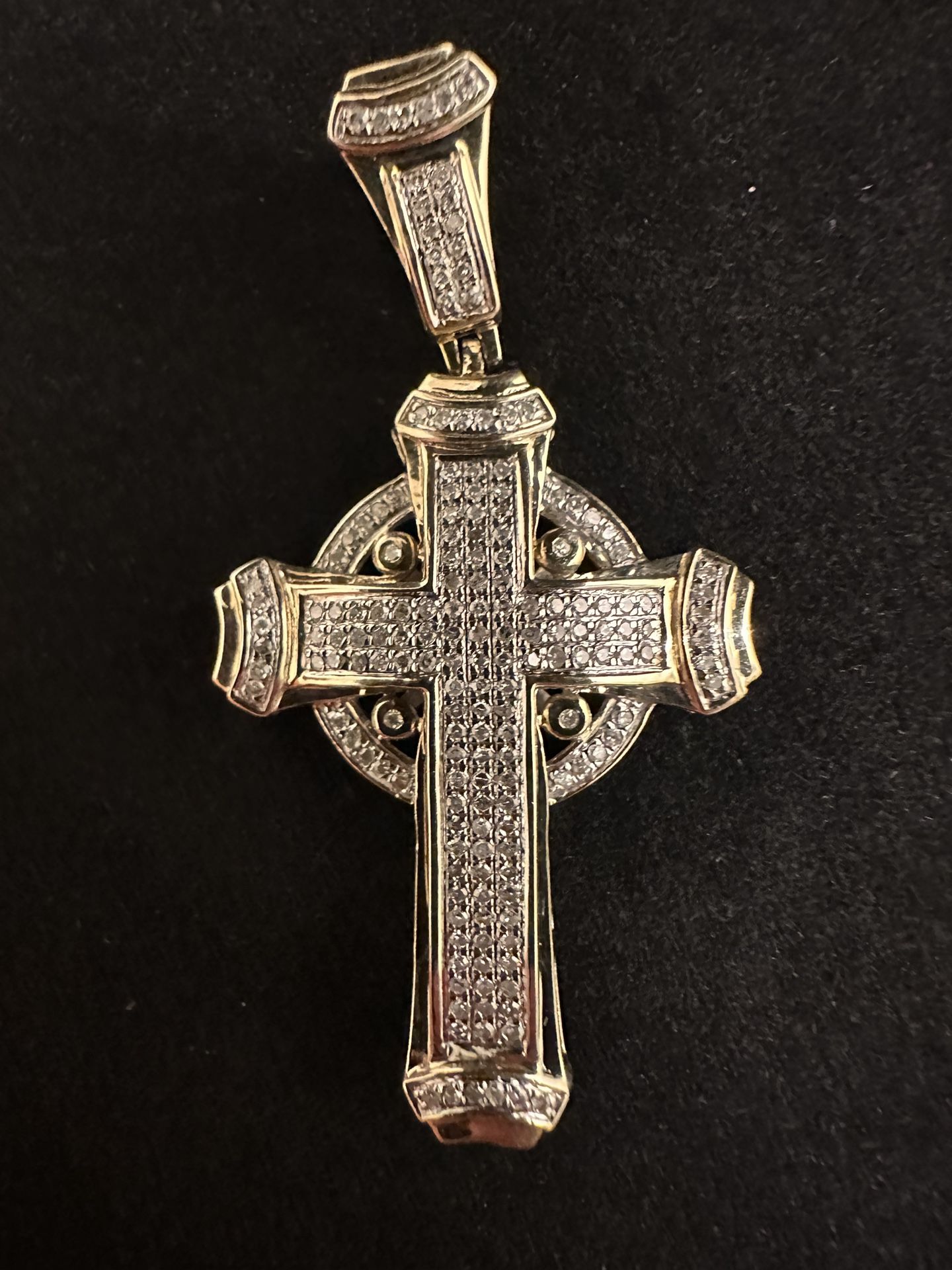 22” Cubin Gold Chain With Diamond Cross Pendant