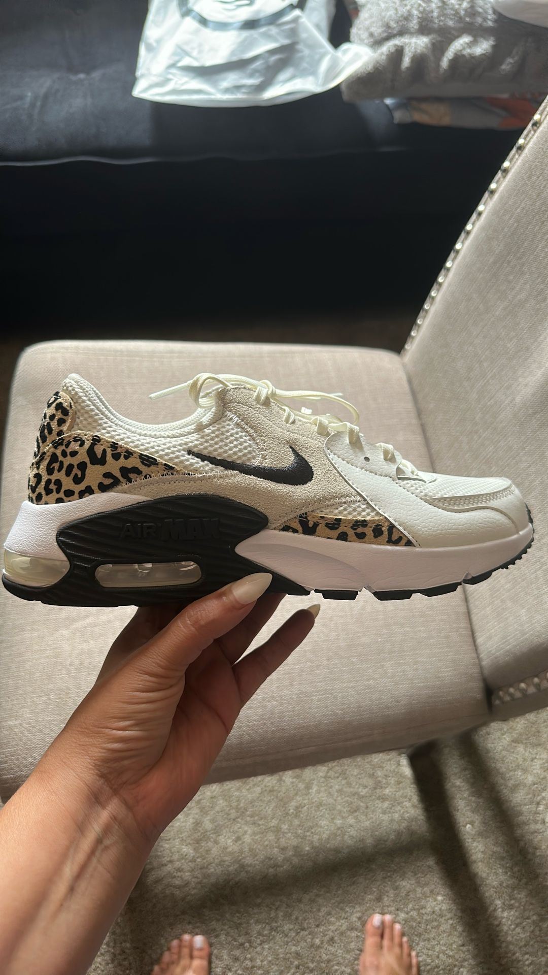 Woman’s Nike Shoes Size 8