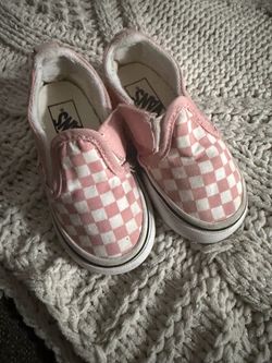 Vans Classic Slip-On Toddler Sneakers Pink Checkered. Size 7