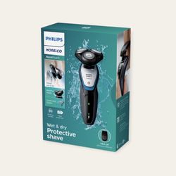 Philips Norelco Aquatouch, Rechargeable Wet & Dry Shaver
