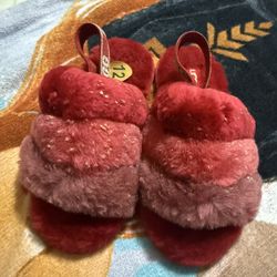 12c $40 ugg slides 