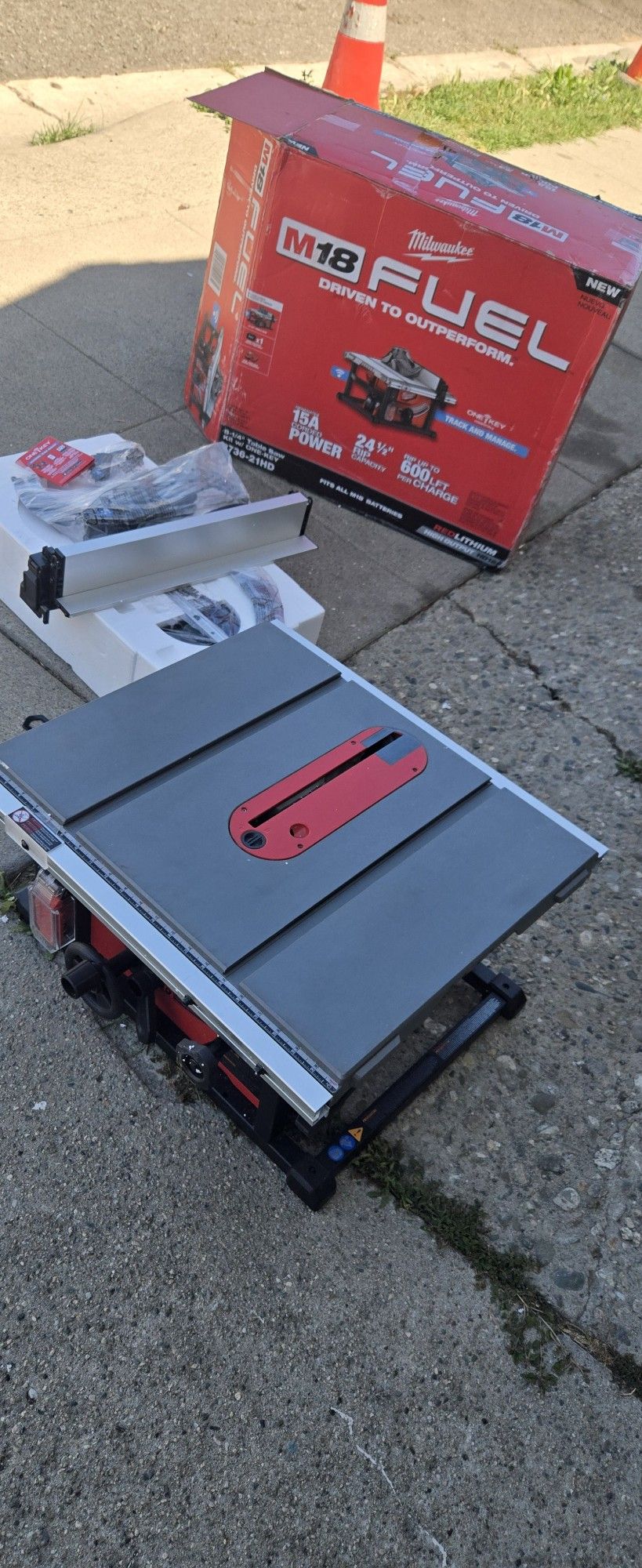 Milwaukee
M18 FUEL ONE-KEY 18-Volt Lithium-Ion Brushless Cordless 8-1/4 in. Table Saw (Tool-Only)
1.3k