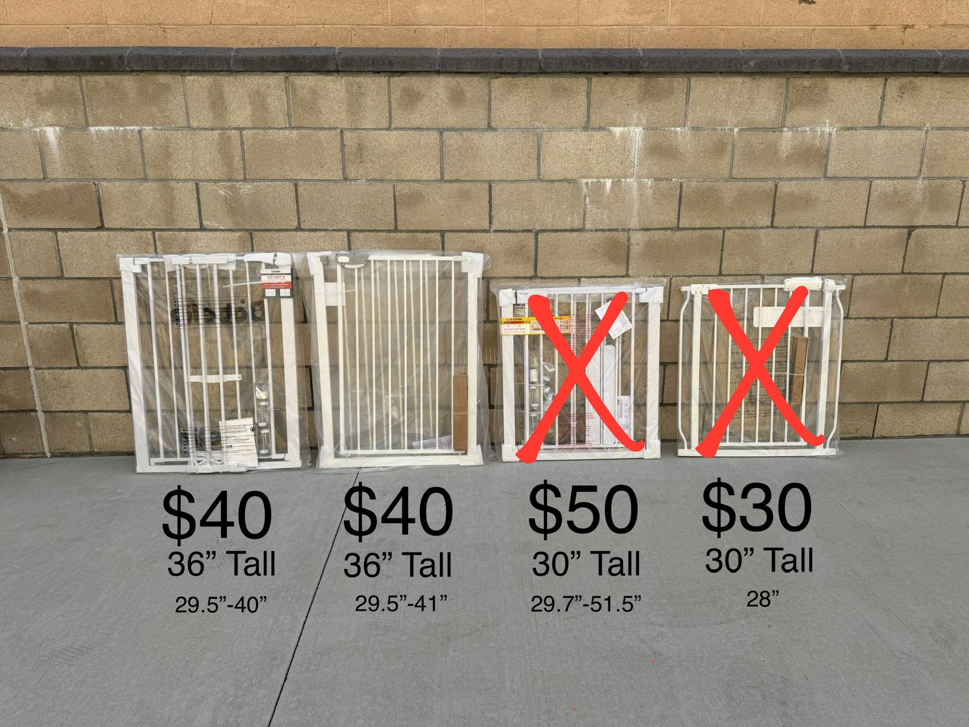 NEW Baby/Pet Gate, Auto Close Dog Gate for, Stairs & Doorway, Easy Walk Through Pet Gate **See Photo**