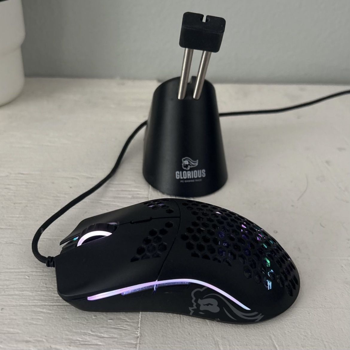 Glorious Model O gaming mouse & Glorious Mouse bungee