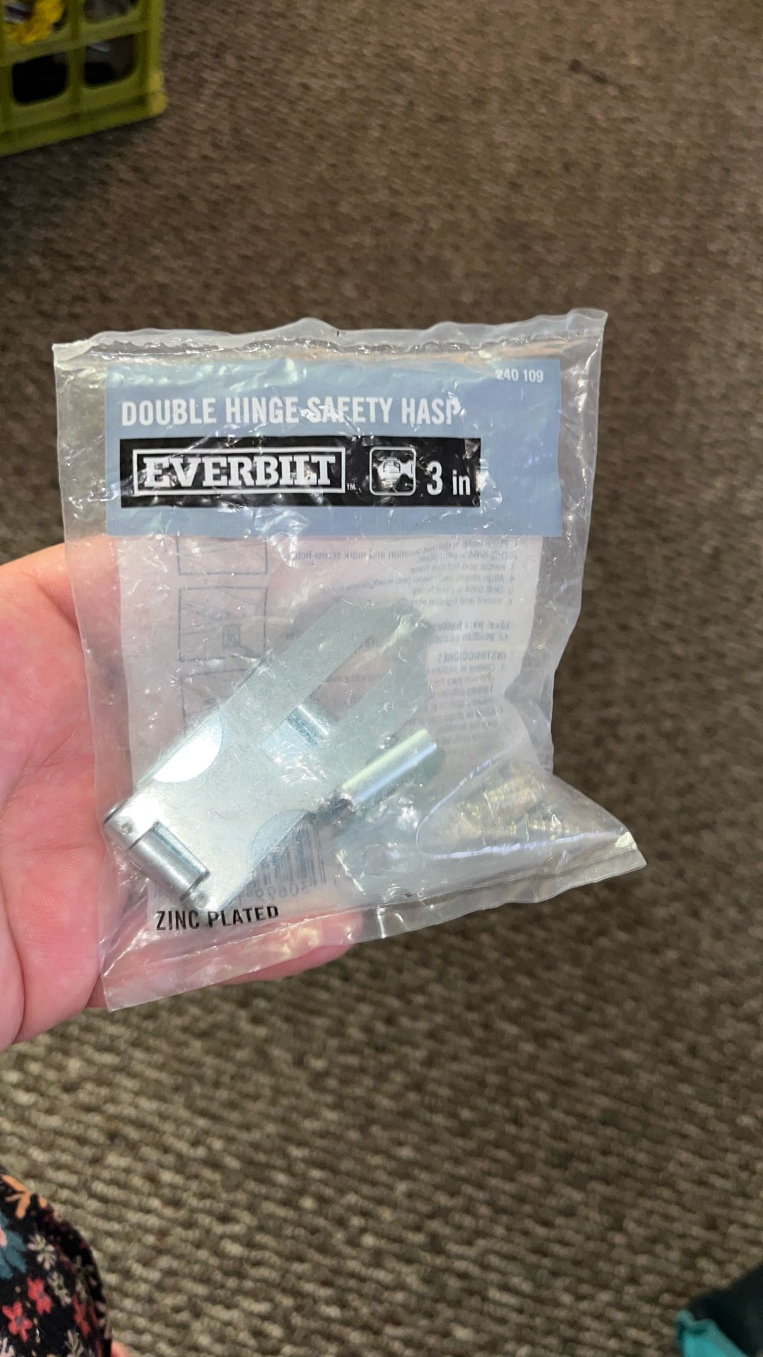 Double Hinge Safety Hasp/ Cerrojo De Seguridad Con Doble Bisagra