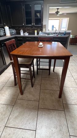 Counter Height Dining Table with Chairs