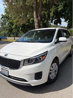 2017 KIA Sedona
