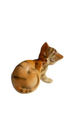 Vintage Hand-Painted Ceramic Orange Tabby Kitten Figurine - Made in Japan