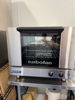 Moffat Turbofan electro convection oven