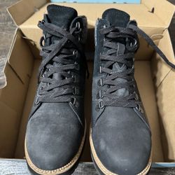 Tom’s Women’s Active Boot Size 7