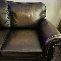 4 Piece Leather Set