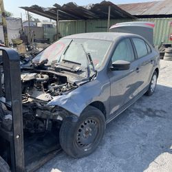 2015 VW Jetta for parts