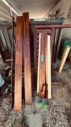 Quality wooden bed frame all parts are there