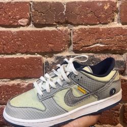 Pistachio dunks size 8.5