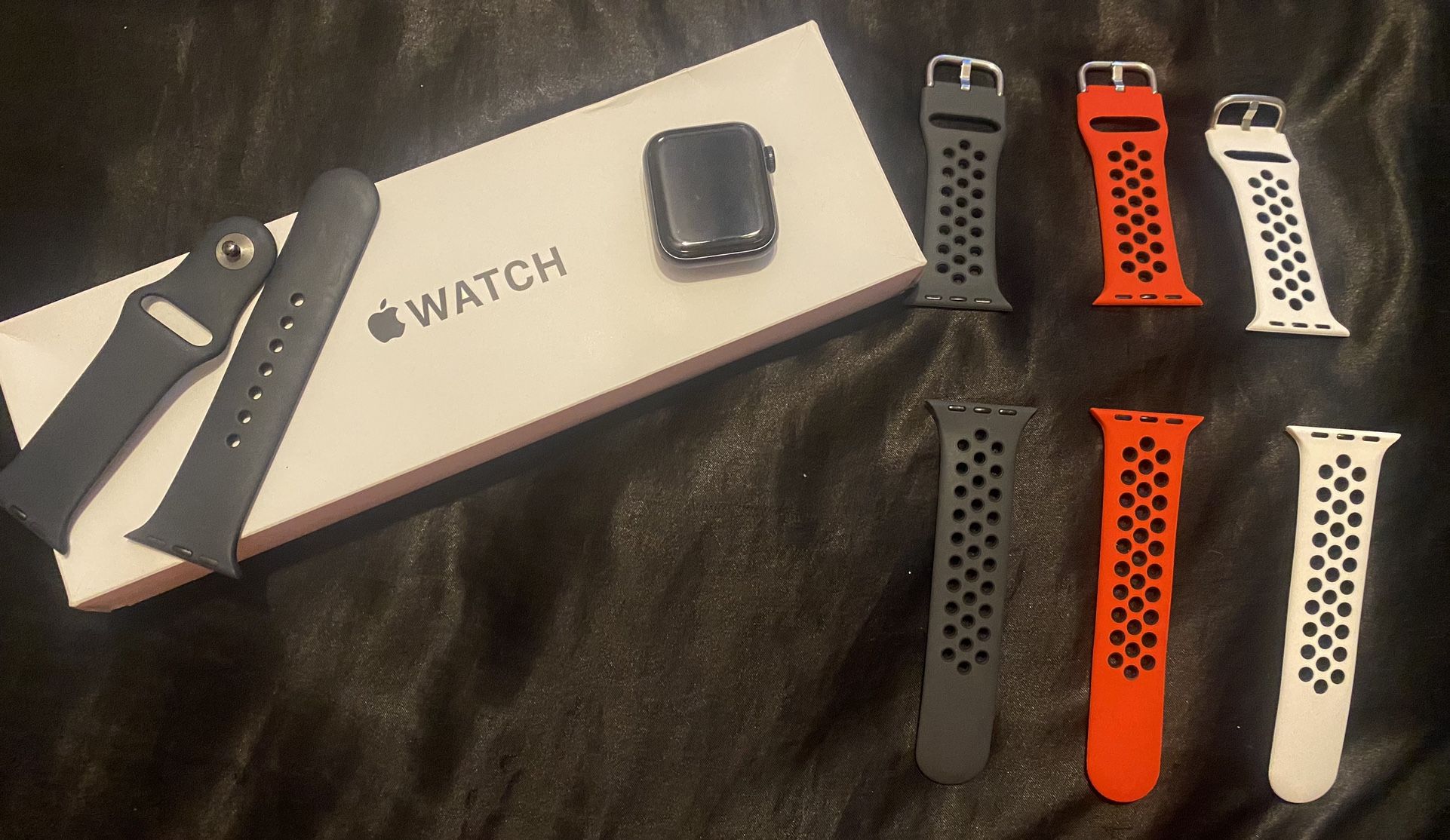 Apple Watch SE (Gen 2) 40mm