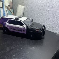1/24 police suv