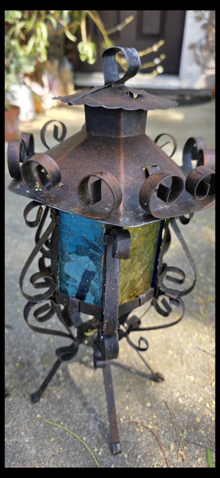 Vint Spanish Revival Gothic Metal Scroll Lamp