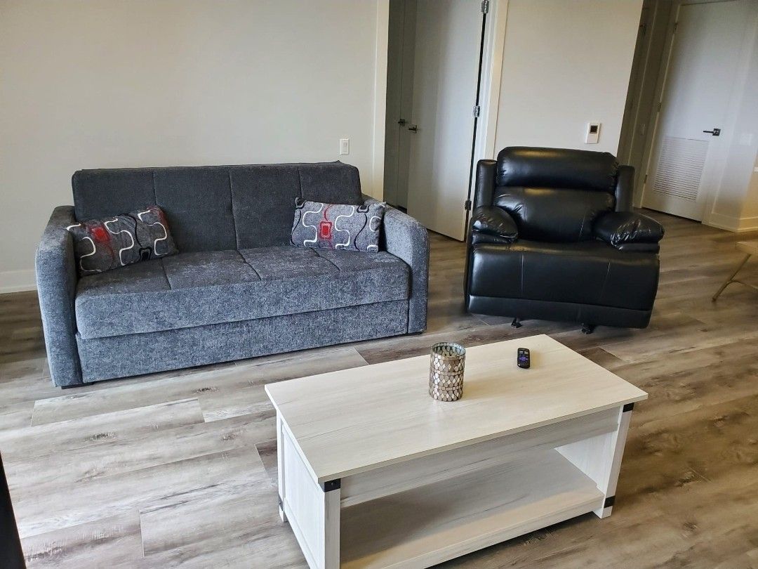 Sofa, Recliner, 2 Barstools