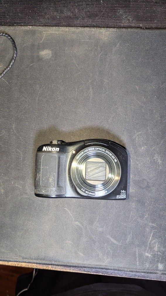 Nikon CoolPix L620 Camera