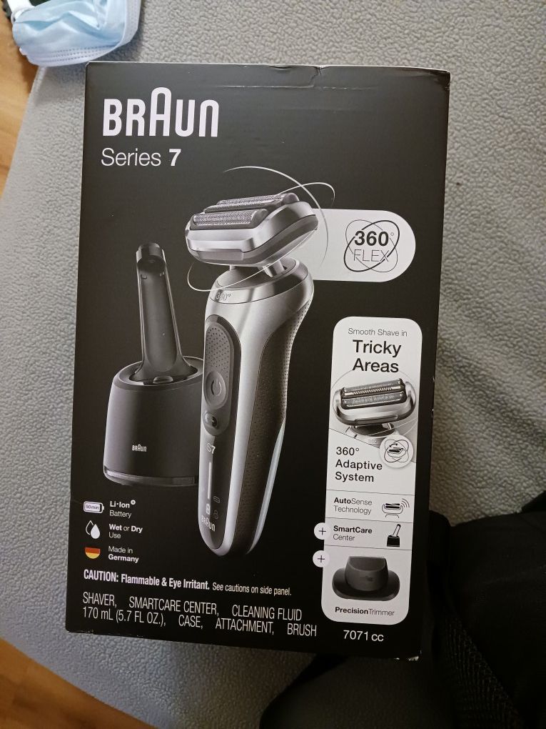 Braun Series 7 Shaver with Smartcare Centre Silver 7071CC for Sale