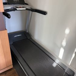 Life Fitness Treadmill