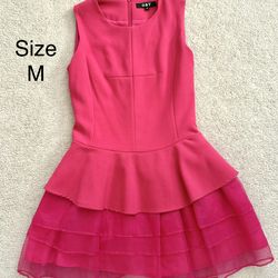 Women Summer hot pink dress Size M Teenager