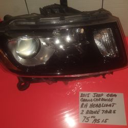 2015 Jeep Grand Cherokee Passenger Headlight Two Broke Tabs