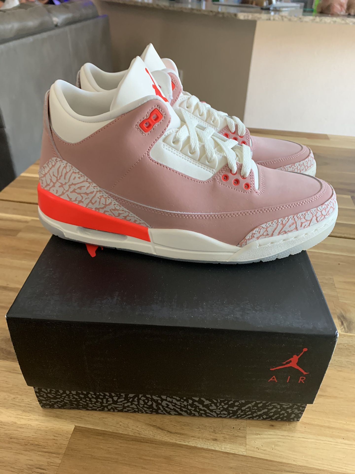 Jordan Retro Rust Pink