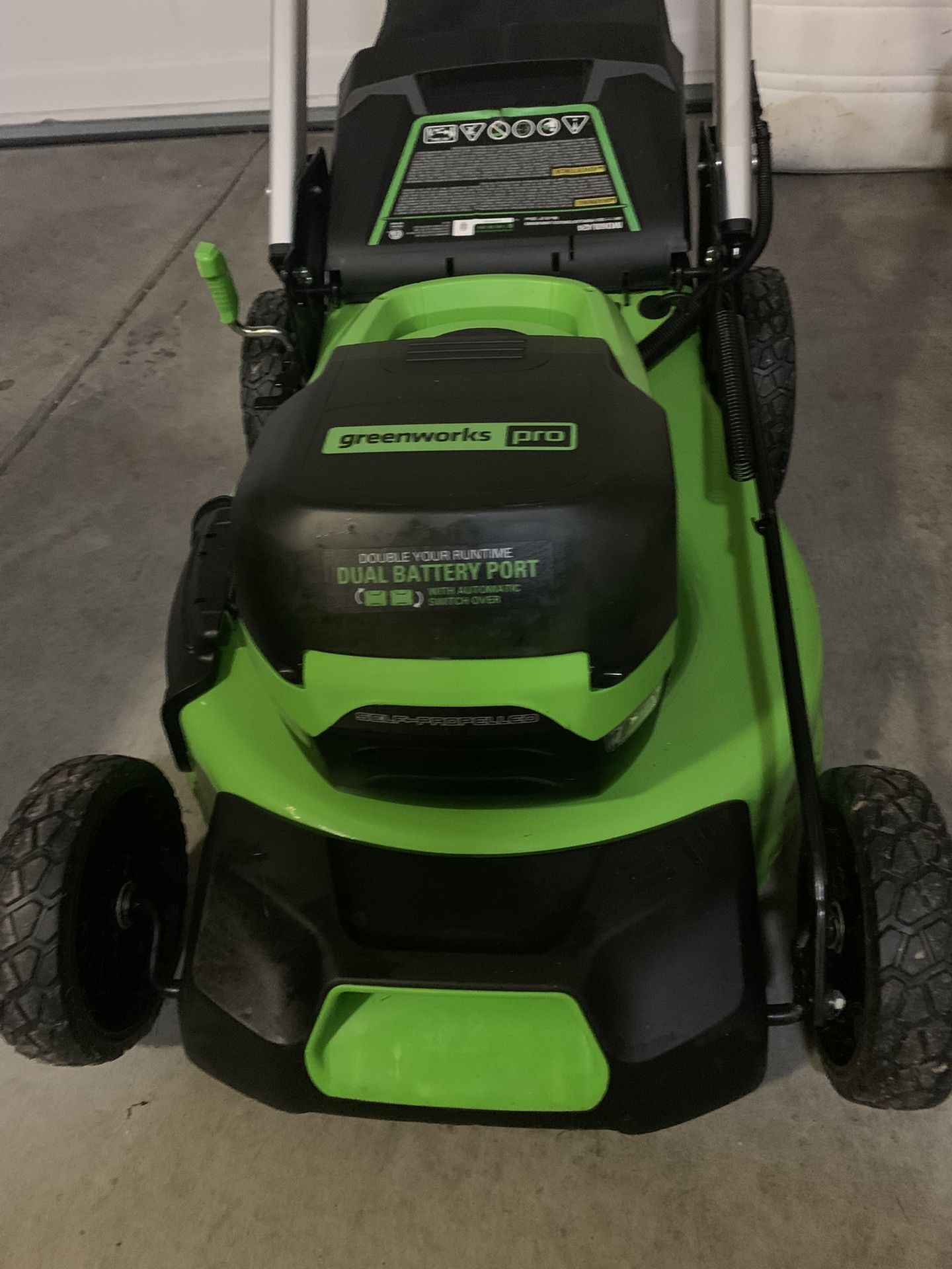 Greenworks Pro 80 V 21” Lawn Mower, Batteries And Charges 